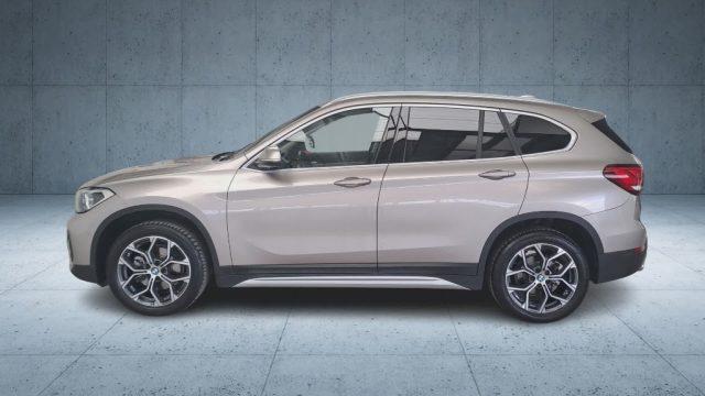 BMW X1 sDrive18d xLine Aut. + Tetto apr.