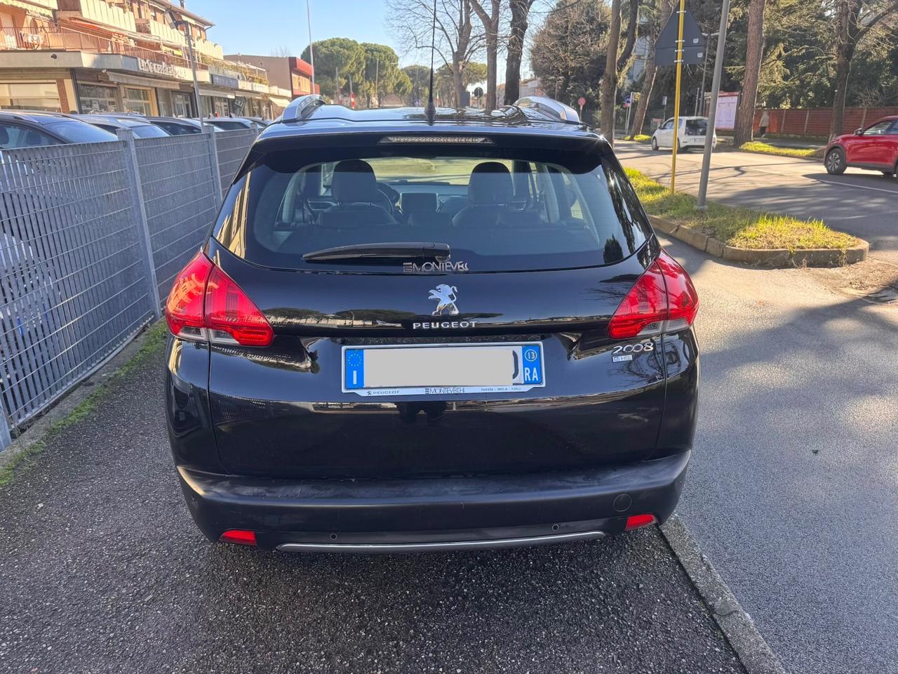 Peugeot 2008 1.6 e-HDi 115 CV neopaten garanzia 12 m