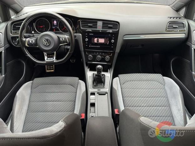 Volkswagen Golf R-Line 2.0 150cv - PREZZO PROMO