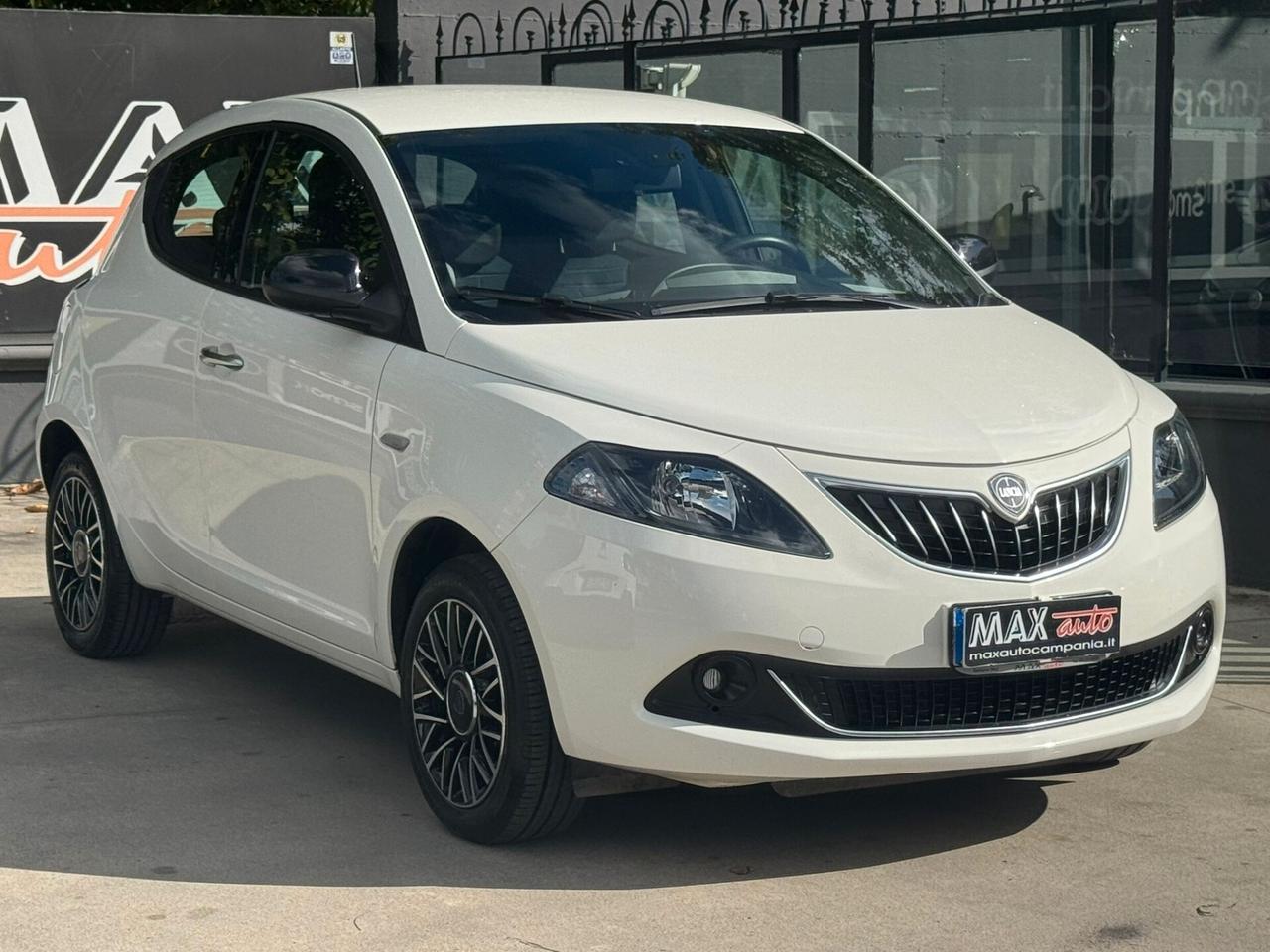 Lancia Ypsilon 1.0 FireFly 5 porte S&S Hybrid Gold