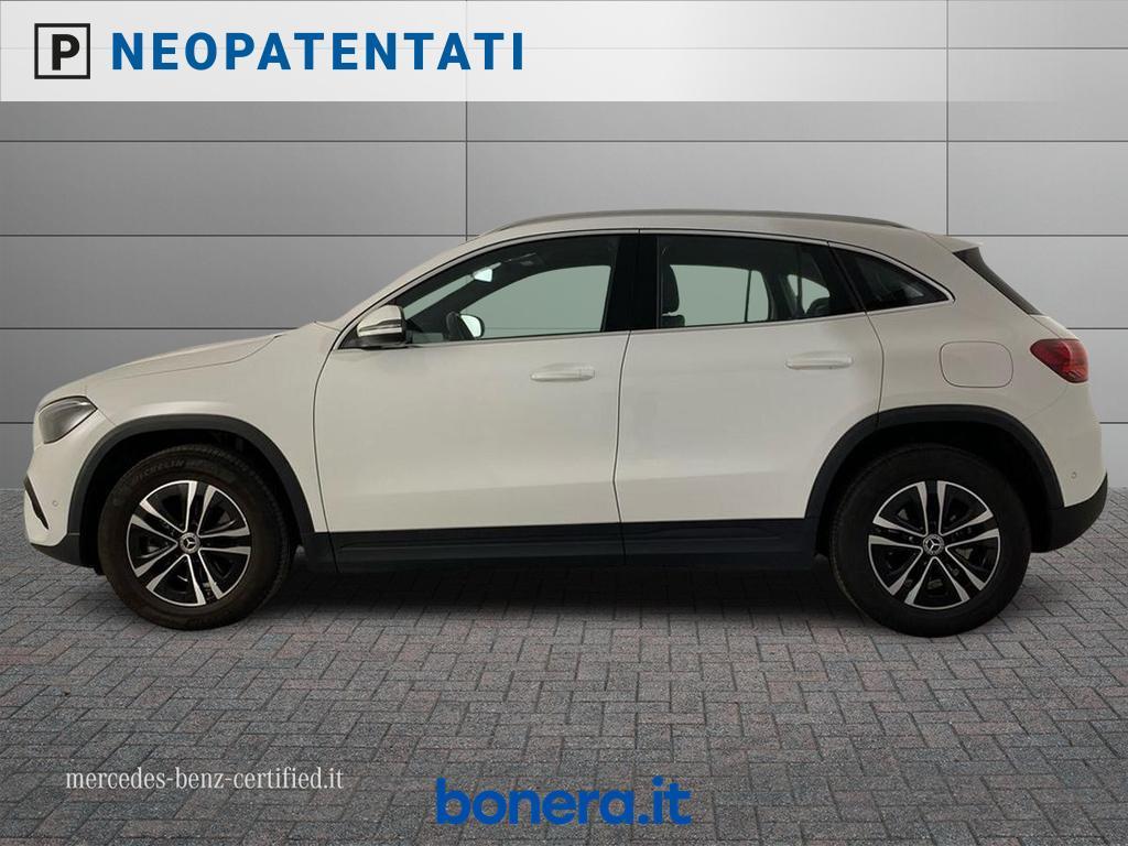 Mercedes GLA 180 180 Progressive Advanced Plus 7G-DCT