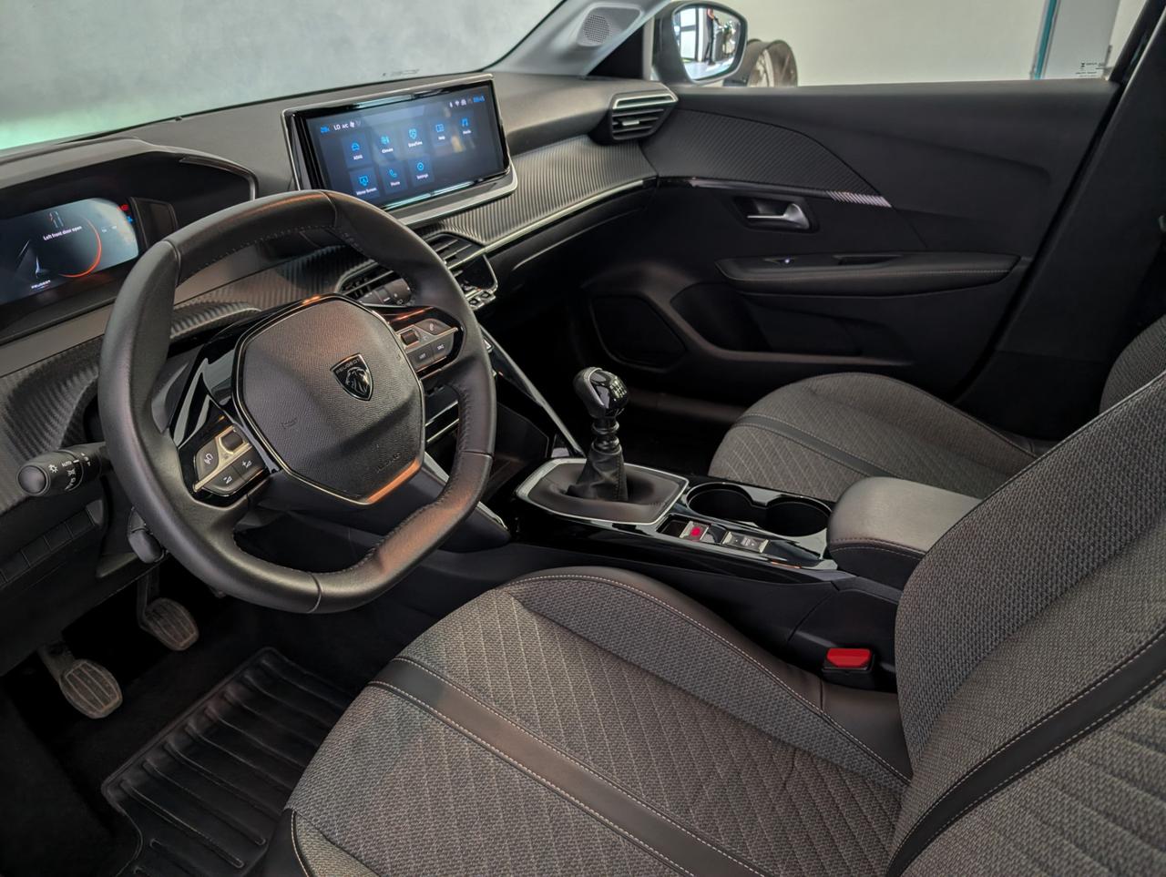 Peugeot 208 ii 1.2 puretech 100cv Allure