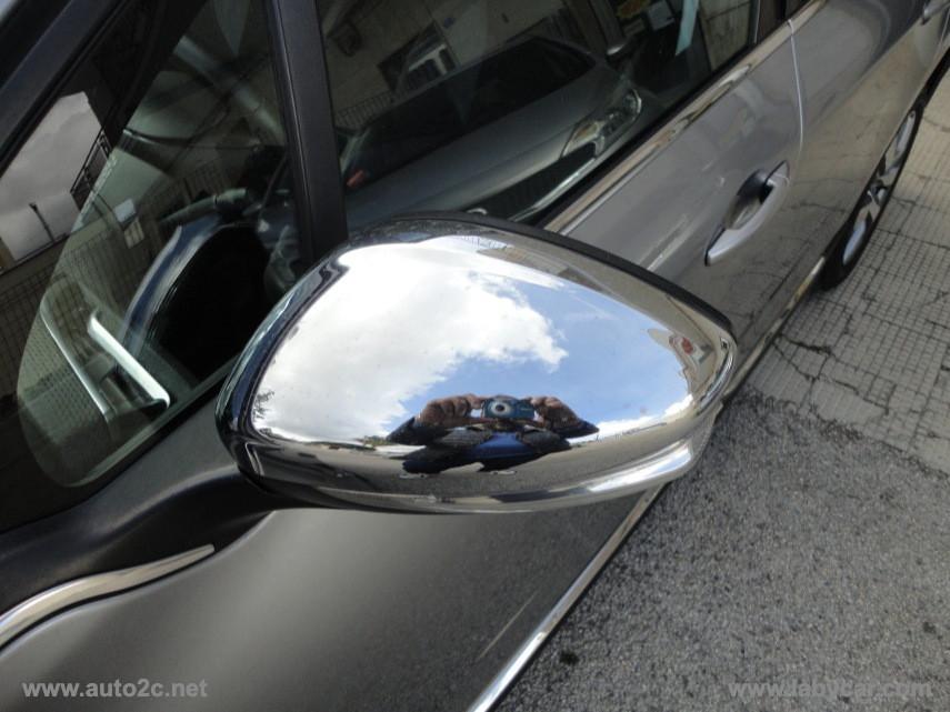 PEUGEOT 2008 1.6 e-HDi 92 CV S&S Urban Cross