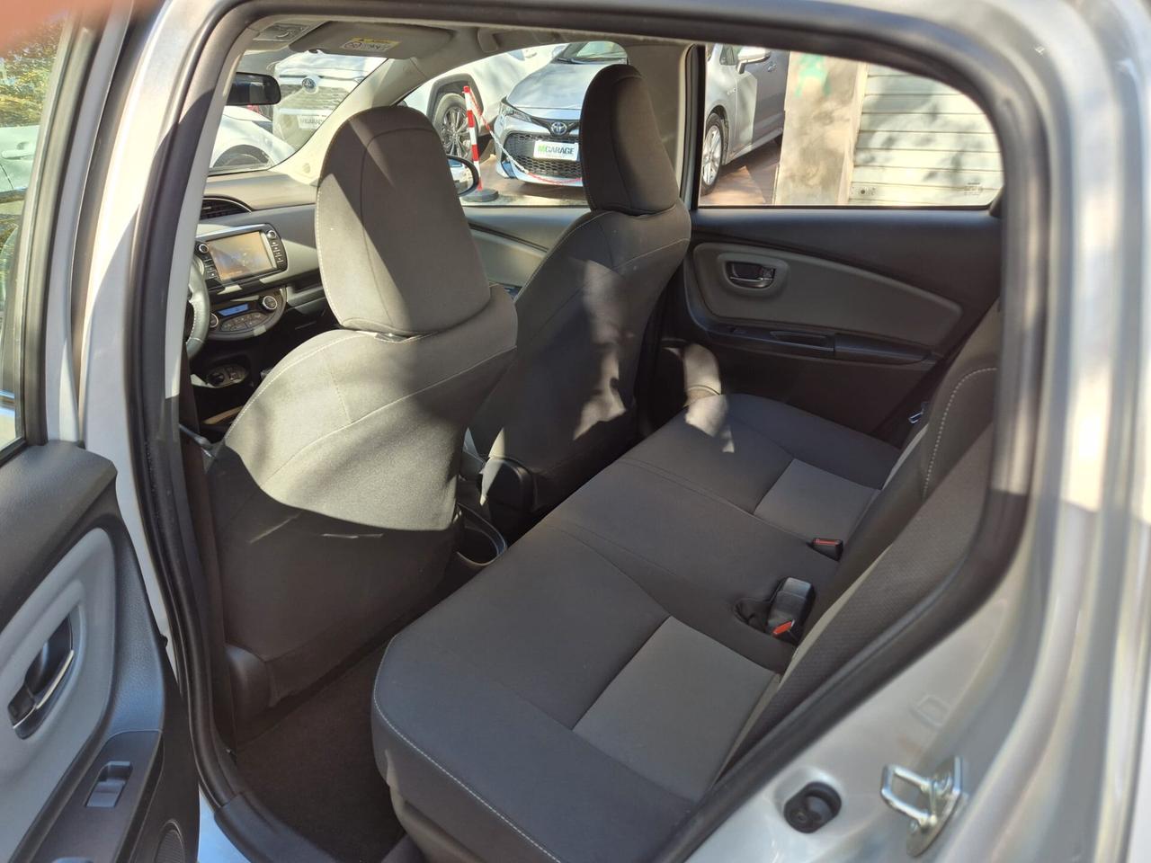 Toyota Yaris 1.5 Hybrid 5 porte Business