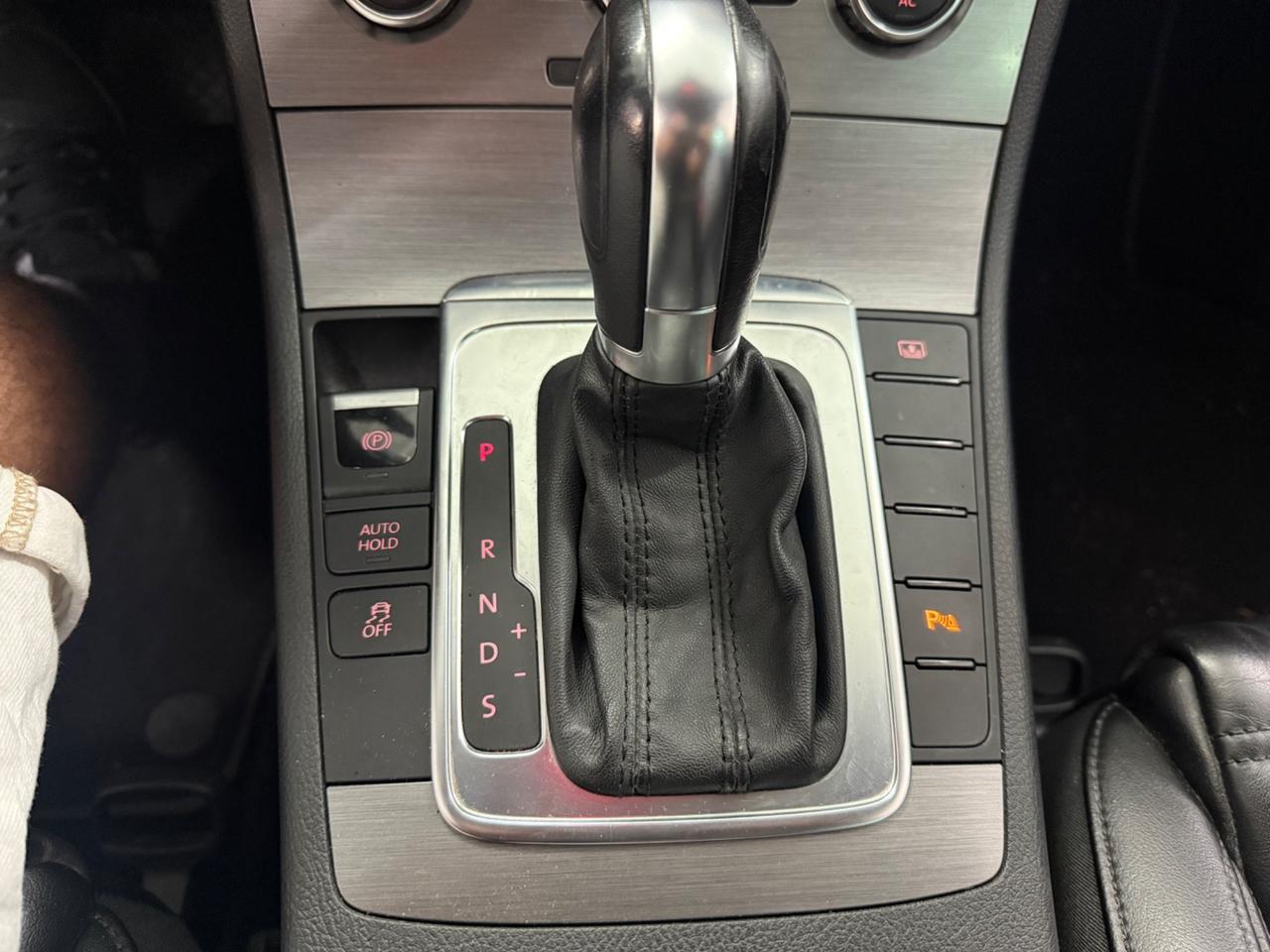Volkswagen Passat 1.4 TSI DSG HIGHLINE