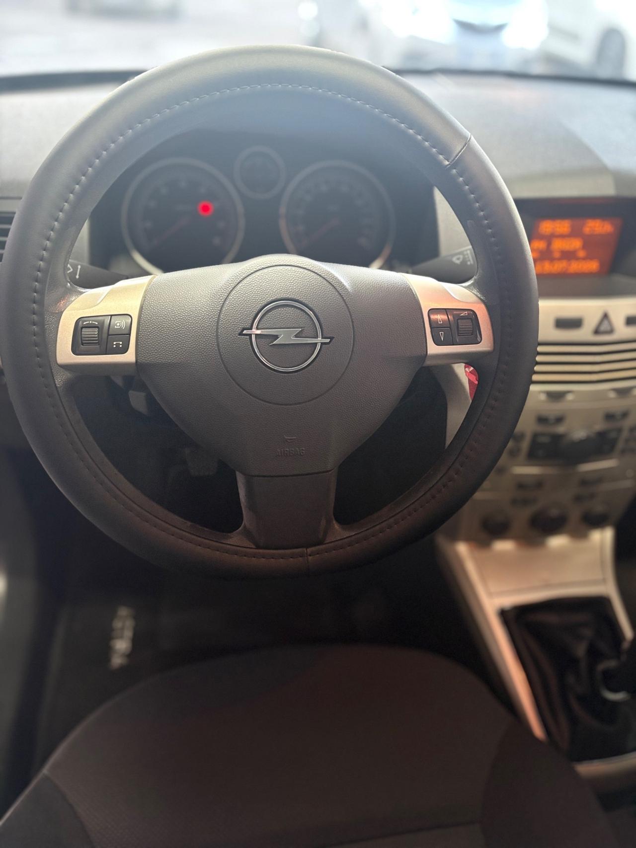 Opel Astra 1.4 16V GPL-TECH 5 porte Enjoy