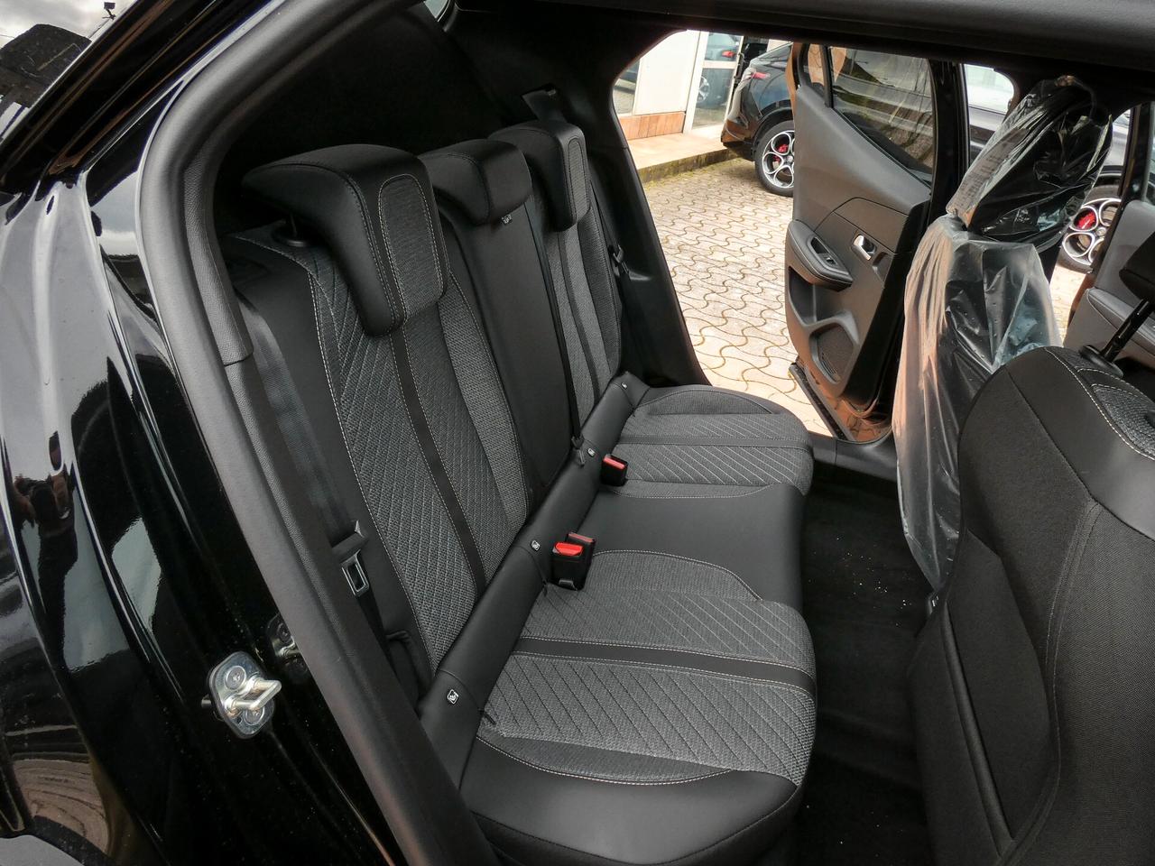 Peugeot 2008 PureTech 100 S&S Allure