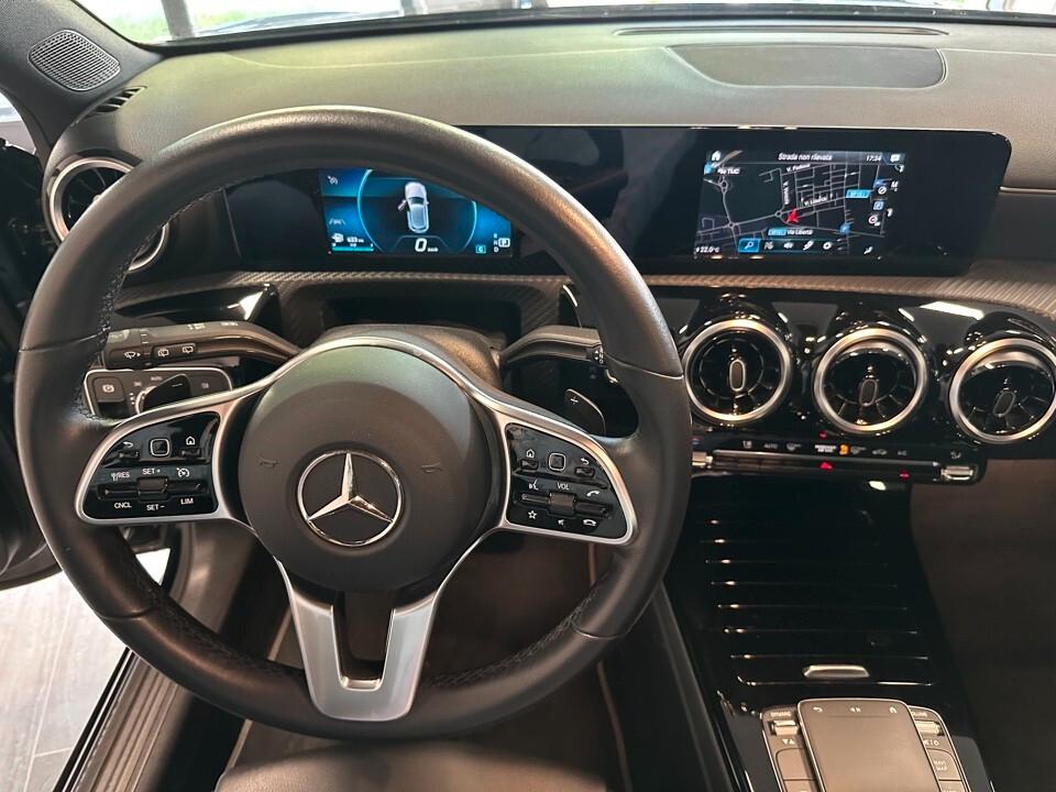 Mercedes A 180 Benzina Business Extra autom