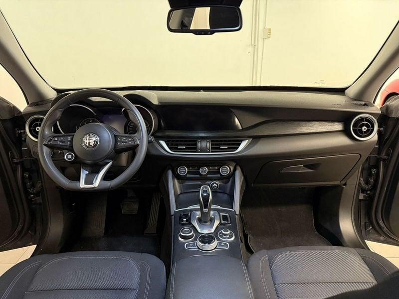 Alfa Romeo Stelvio 2.2 Turbodiesel 160 CV AT8 RWD