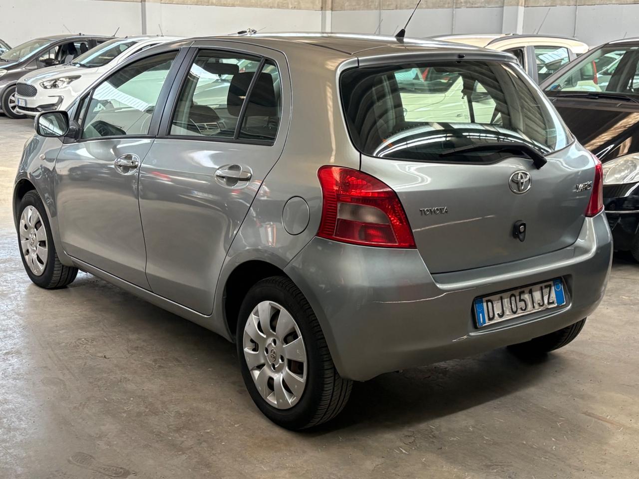 Toyota Yaris 1.0 5 porte Sol