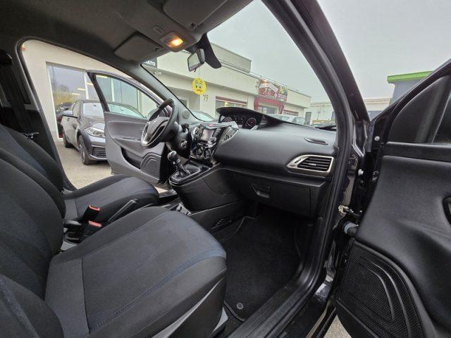 LANCIA Ypsilon 1.2 69 CV 5 porte NEOPATENTATI PERMUTE