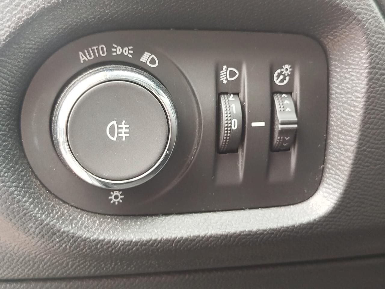 CORSA 1.2 -75cv *PREZZO VERO* KM CERTI- IVA DEDUCIBILE