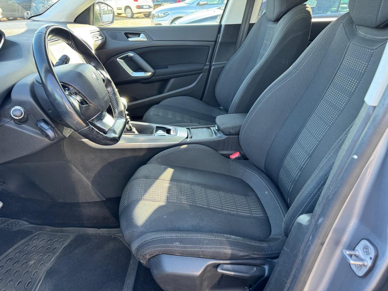 Peugeot 308 PureTech Turbo 130 S&S SW Allure