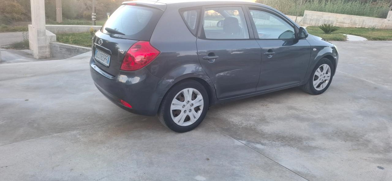 Kia Ceed cee'd 1.6 CRDi VGT 90CV 5p. LX