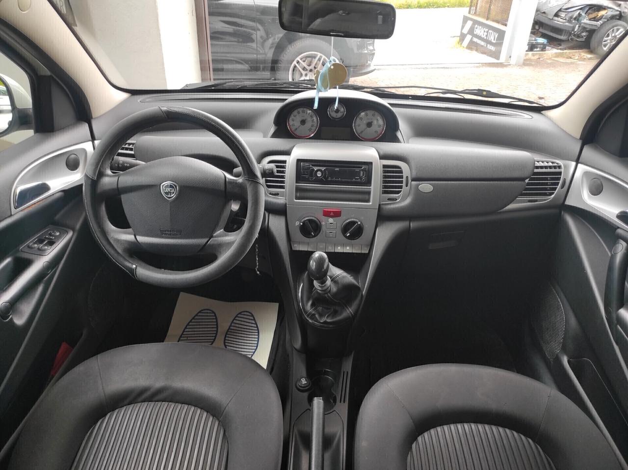 Lancia Ypsilon 1.2 Argento NEOPATENTATI