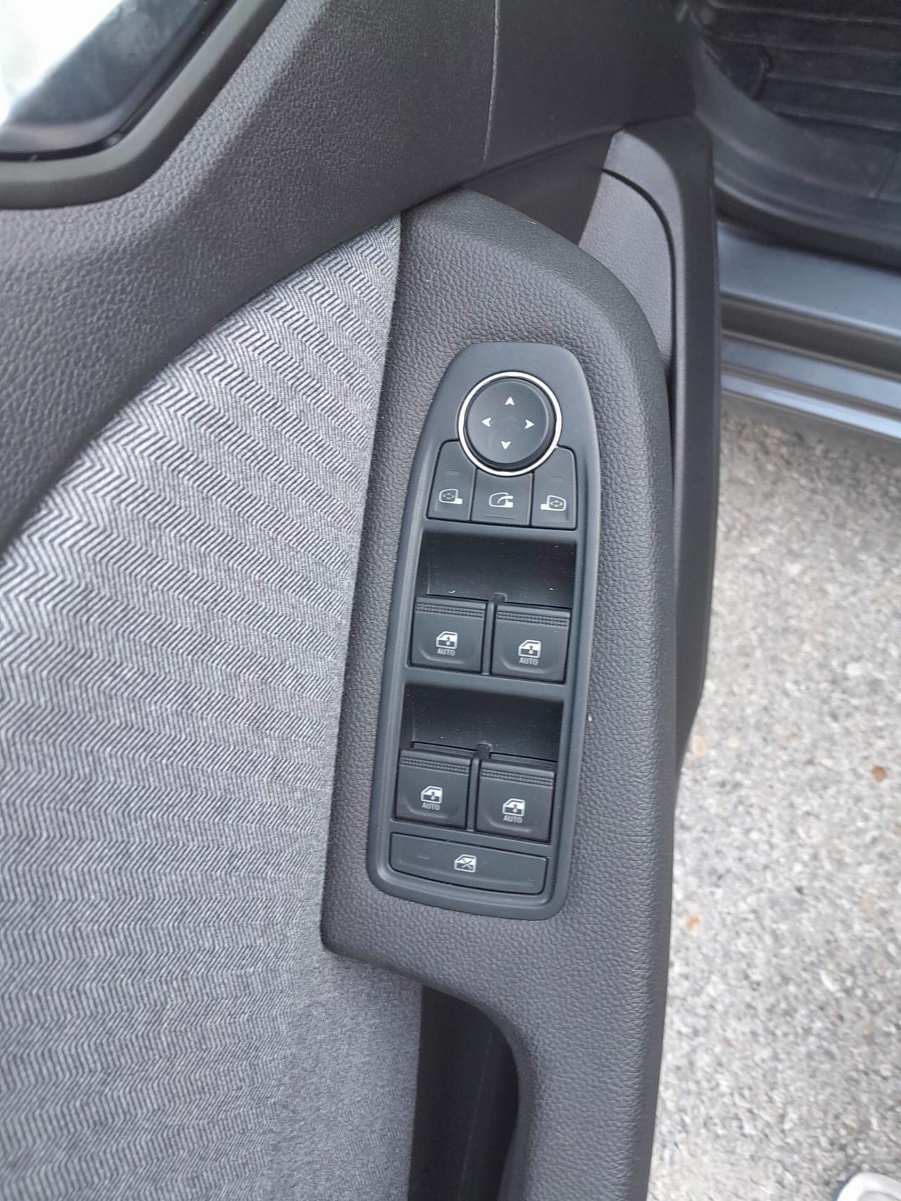 Renault Clio TCe 90 CV 5 porte Techno