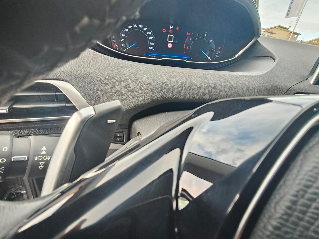 Peugeot 3008 BlueHDi 130 S&S EAT8 Allure