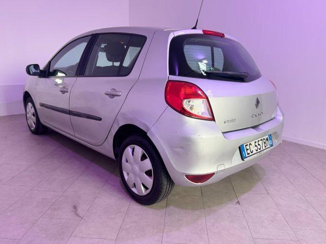 RENAULT Clio 1.2 16V. 5 porte Luxe