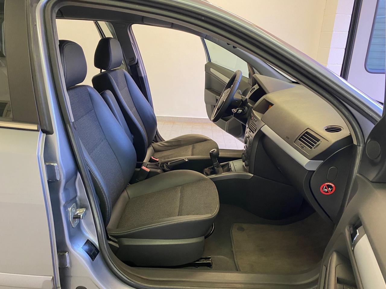 Opel Astra 1.6 16V VVT Station Wagon Cosmo