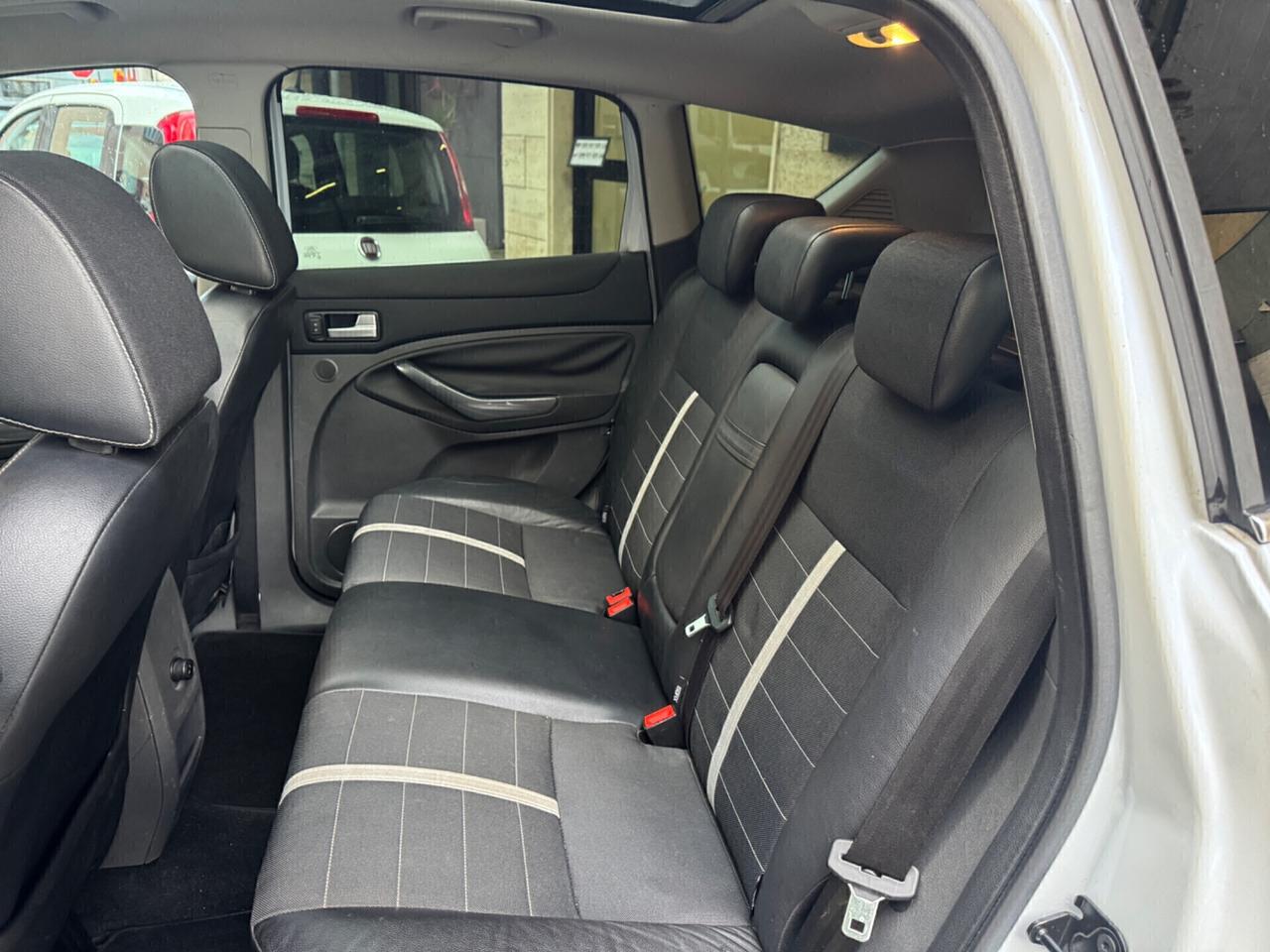 Ford Kuga 2.0 TDCi 136 CV 4WD Titanium