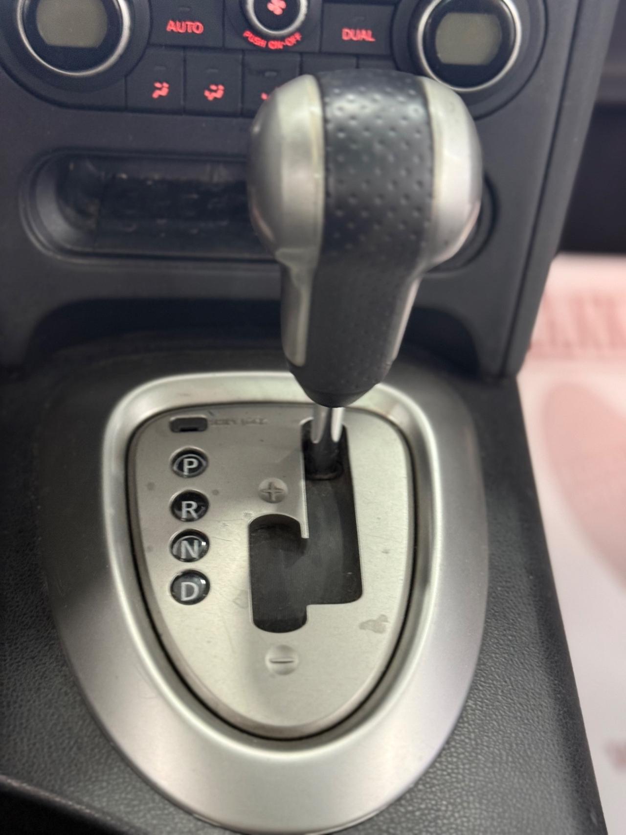 Nissan Qashqai 2.0 dCi DPF 4WD Tekna