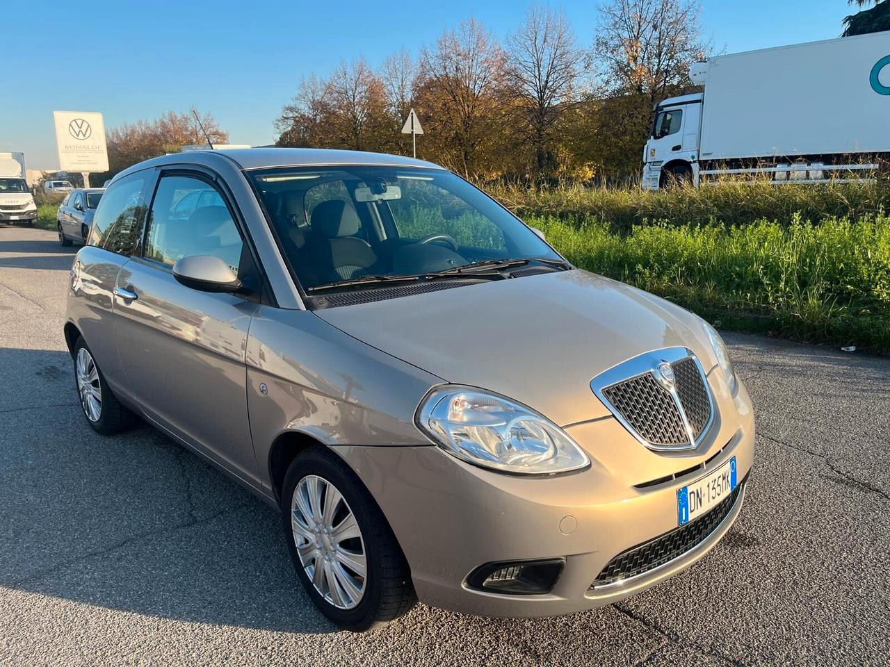 Lancia Ypsilon 1.2 Oro