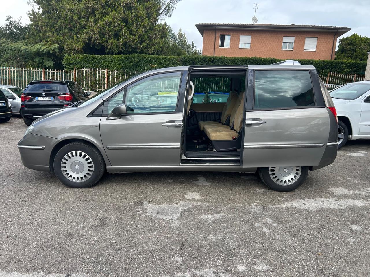 Lancia Phedra 2.2 JTD 7 Posti