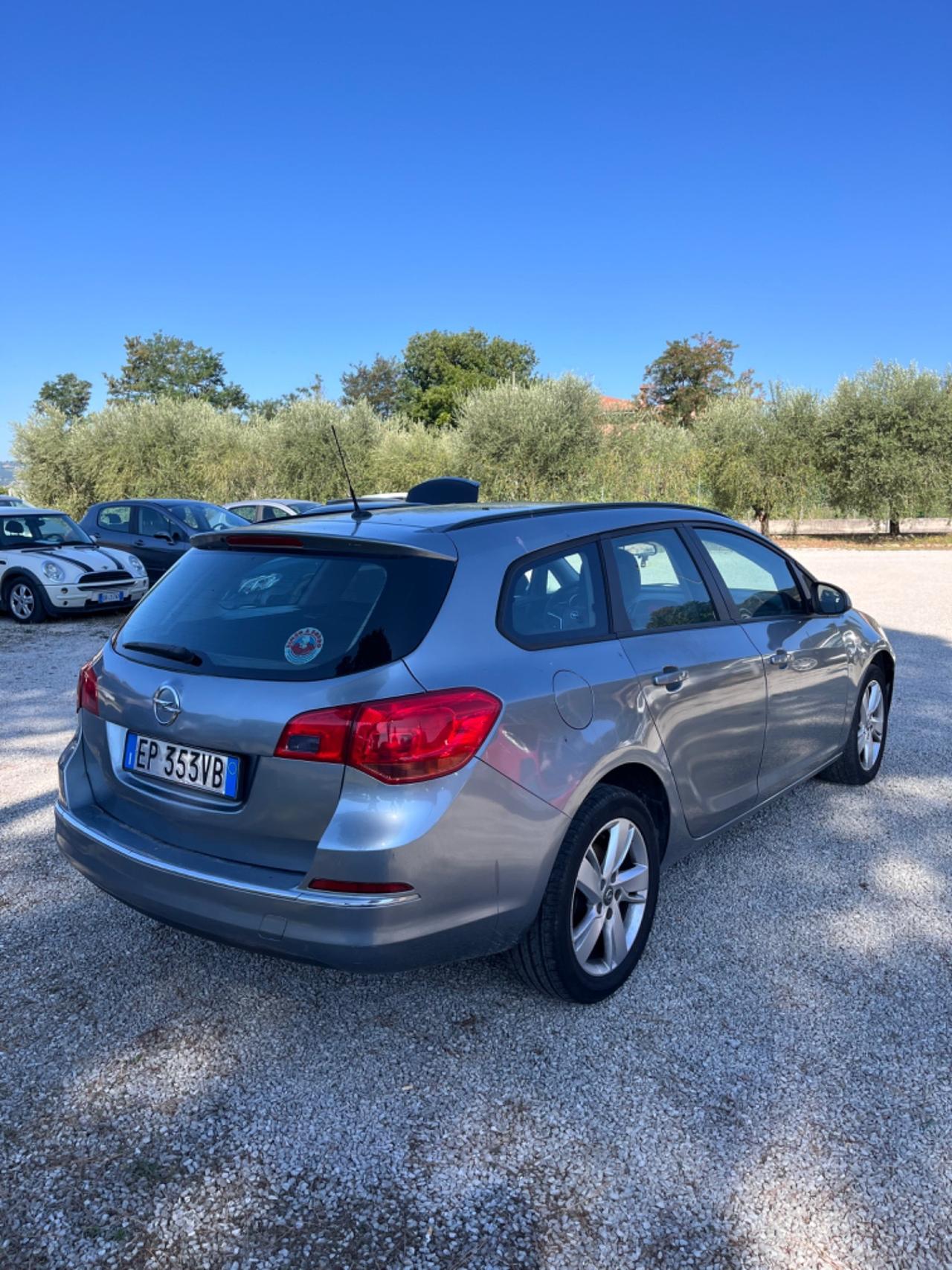 Opel Astra 1.7 CDTI 110 CV 2014 Sports Tourer Cosmo