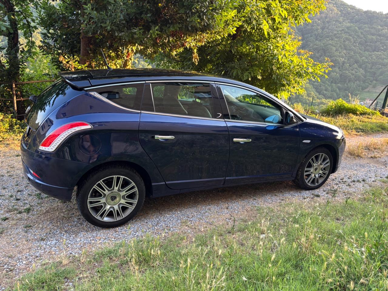 Lancia Delta 1.6 MJT DPF 105 CV Silver