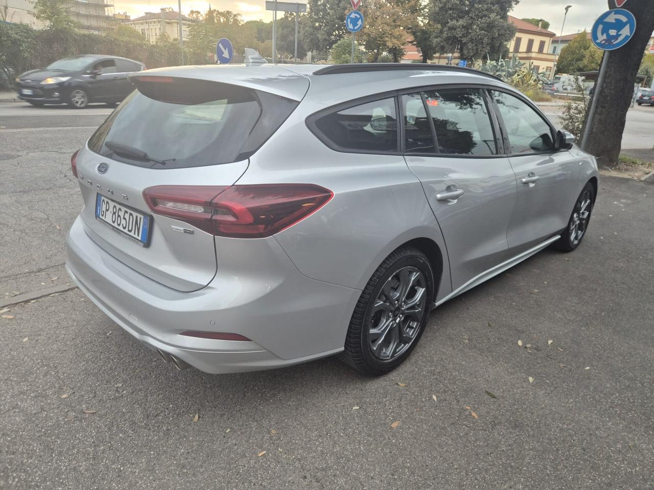 Ford Focus 1.0 EcoBoost Hybrid 155 CV Powershift 5p. ST-Line