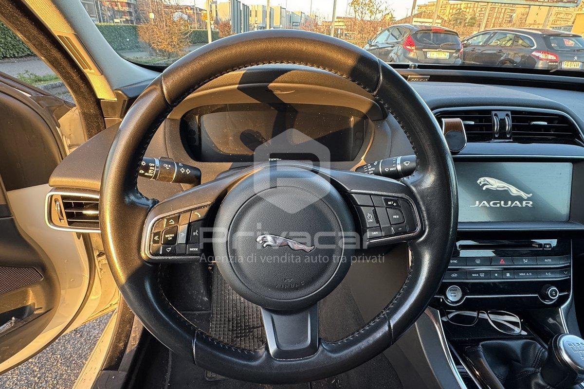JAGUAR XE 2.0 D 163 CV Portfolio