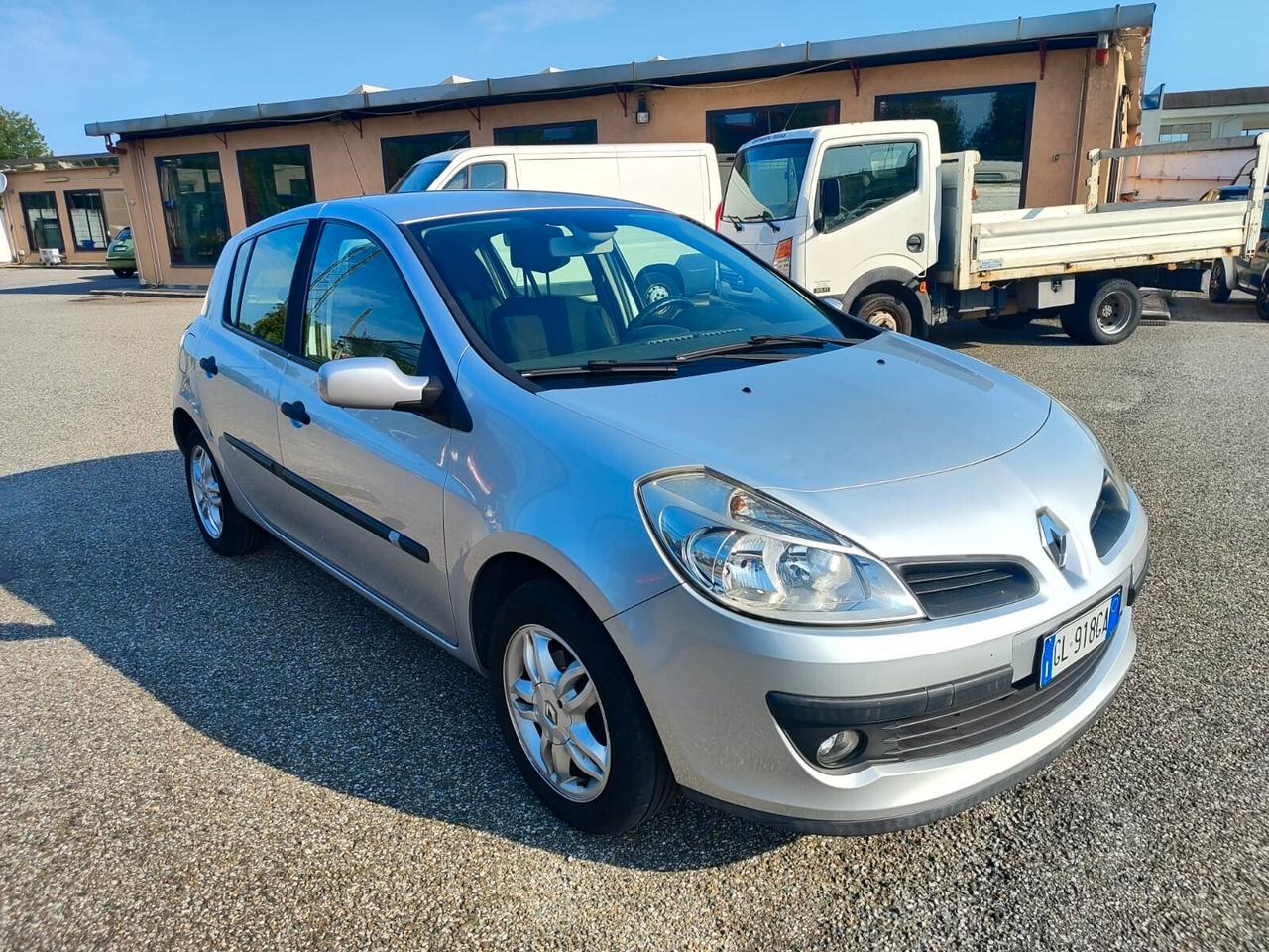 Renault Clio 1.2 16V 5 porte Dynamique