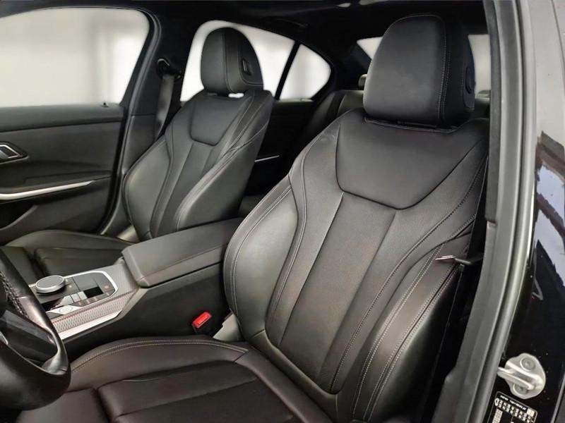 BMW 318 48V MSPORT AUTO 4 PORTE BERLINA