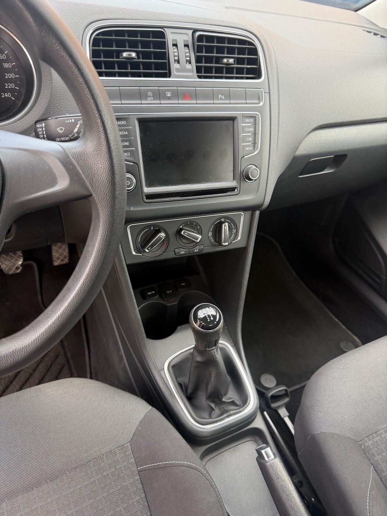 Volkswagen Polo 1.4 tdi - NEOPATENTATI - 12 MESI DI GARANZIA -