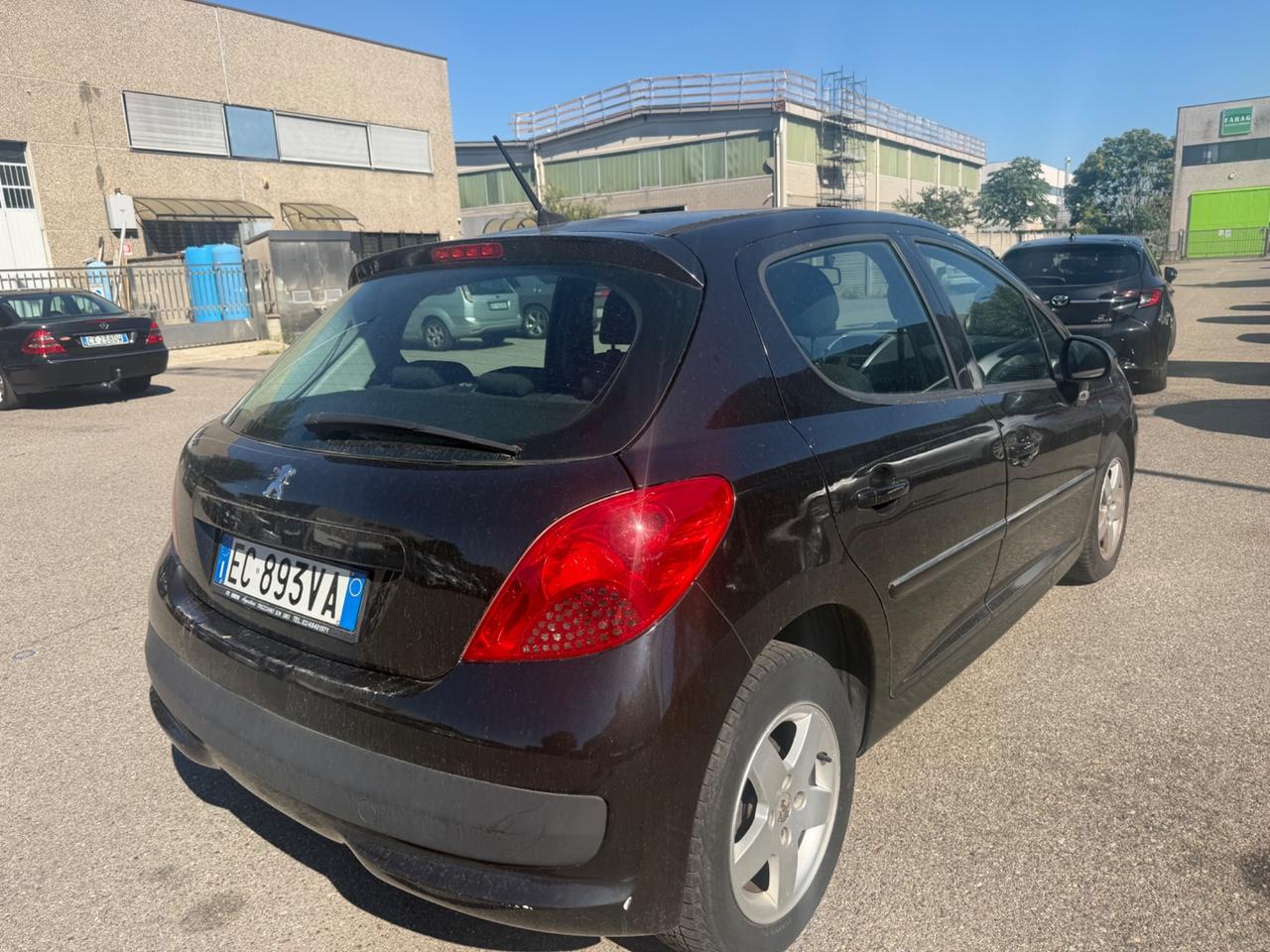 Peugeot 207 1.4 VTi 95CV EURO5A NEOPATENTATI