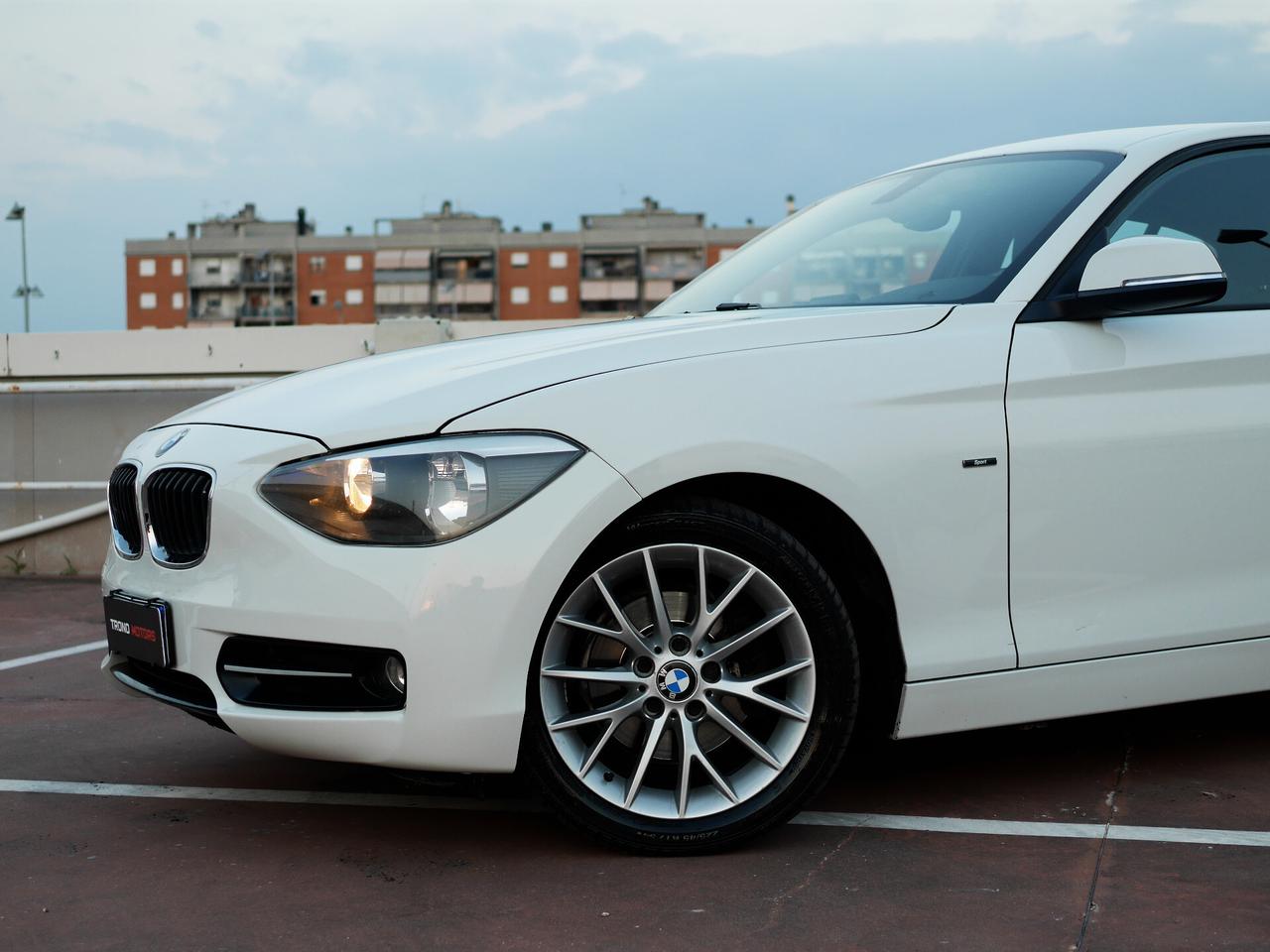 Bmw 120 120d xDrive 5p. Business Advantage
