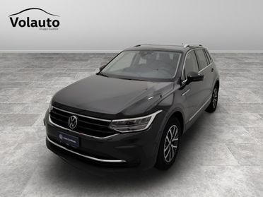 VOLKSWAGEN Tiguan II 2021 - Tiguan 1.5 tsi Life 150cv dsg