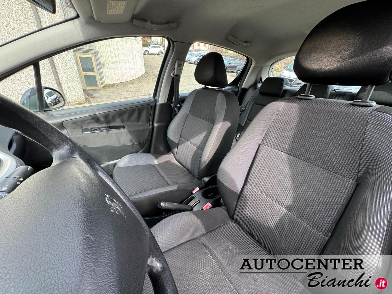 Peugeot 207 5 Porte 207 5p 1.6 hdi 8v Millesim 200