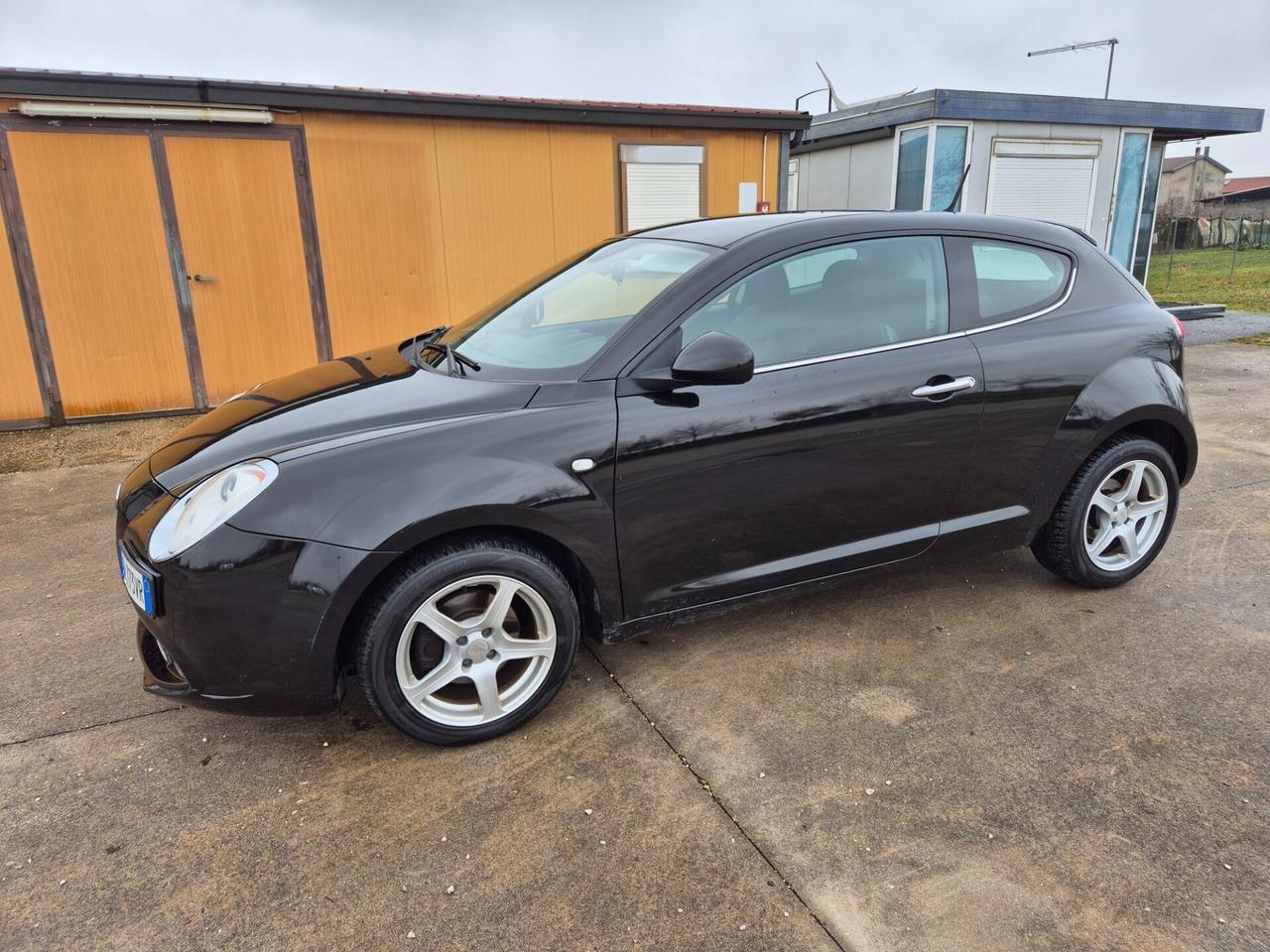 Alfa Romeo MiTo 1.6 JTDm 16V Distinctive Sport Pac