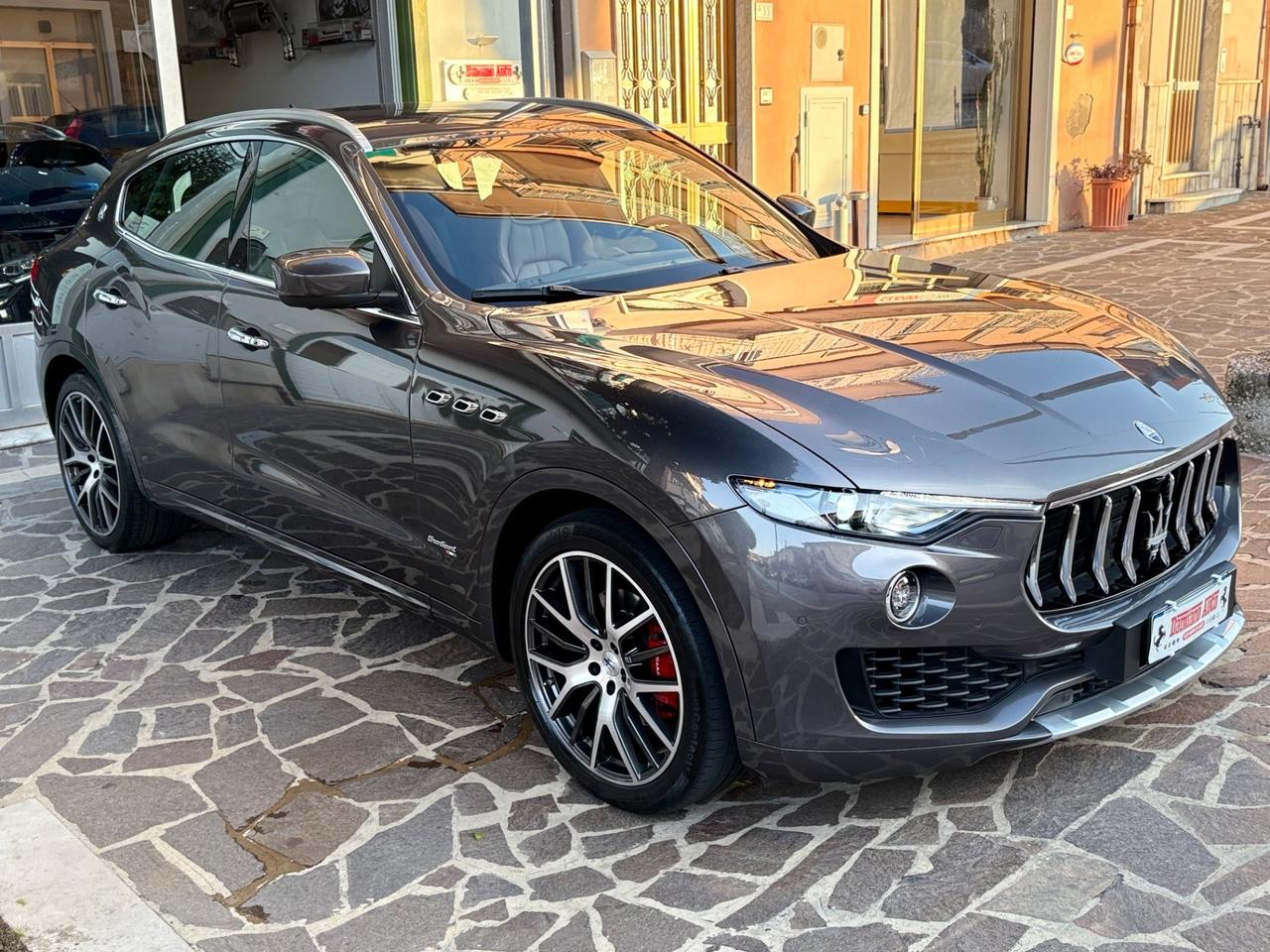 Maserati Levante 275CV Q4 Gransport GRIGIO MARATEA
