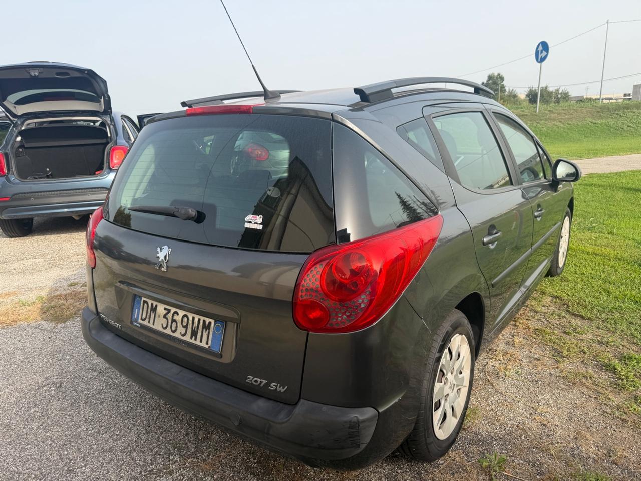 SOLO 146000 km Peugeot 207 sw Permute