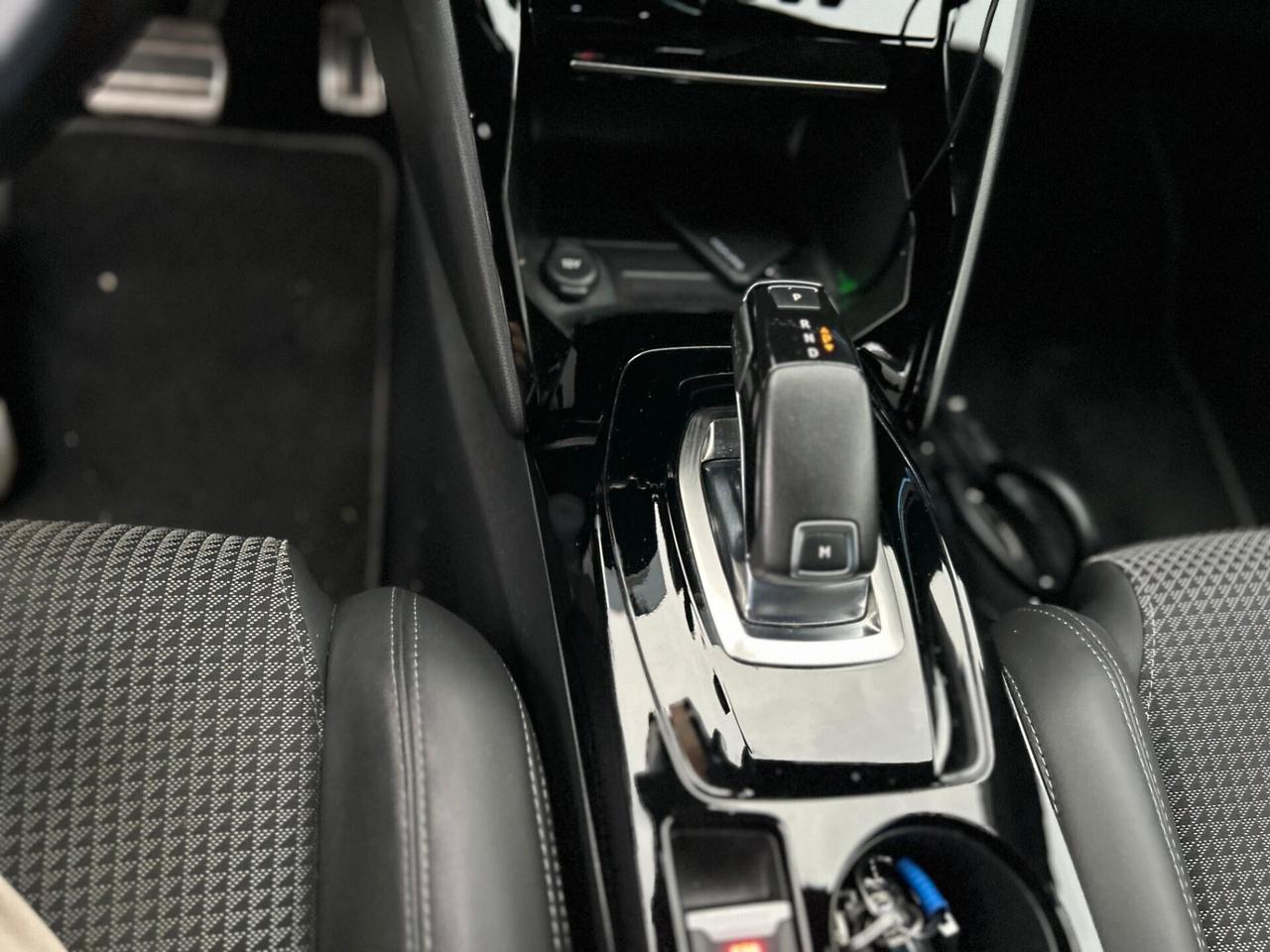 Peugeot 208 PureTech 130 Stop&Start EAT8 5 porte GT Line