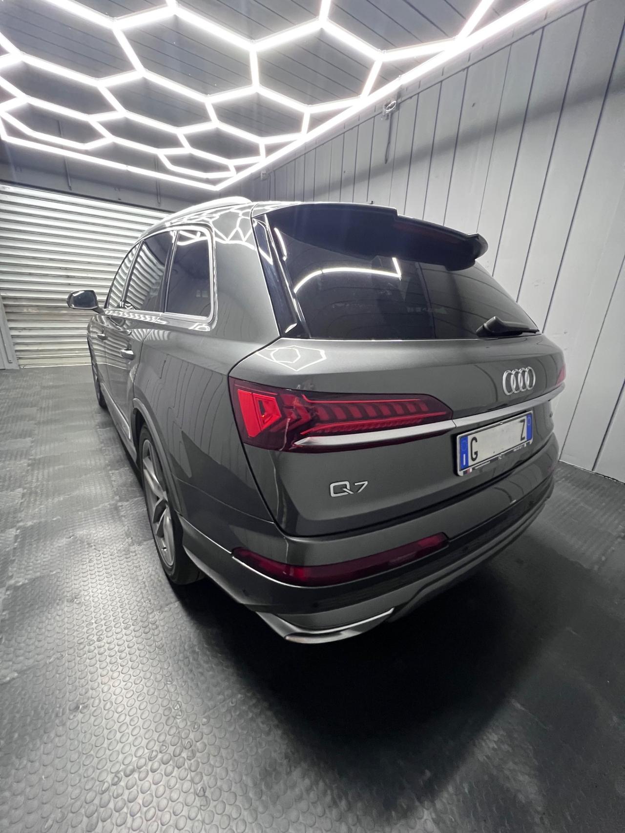 Audi Q7 SOLO NOLEGGIO ***ONLY RENT