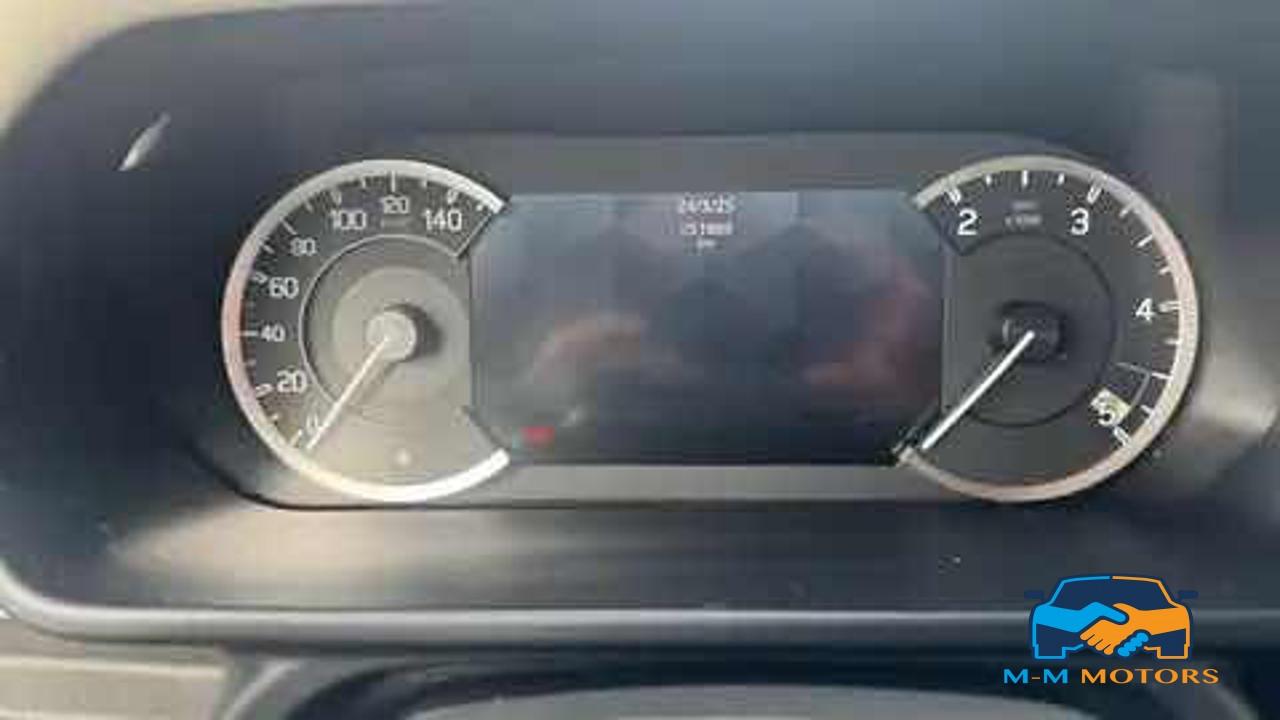 Land Rover Defender 110 3.0D I6 200 CV AWD Auto X-Dynamic SE