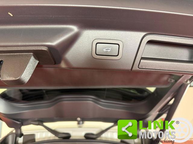 LAND ROVER Range Rover Velar 2.0D I4 240 CV R-Dynamic HSE - MOTORE 15000 KM