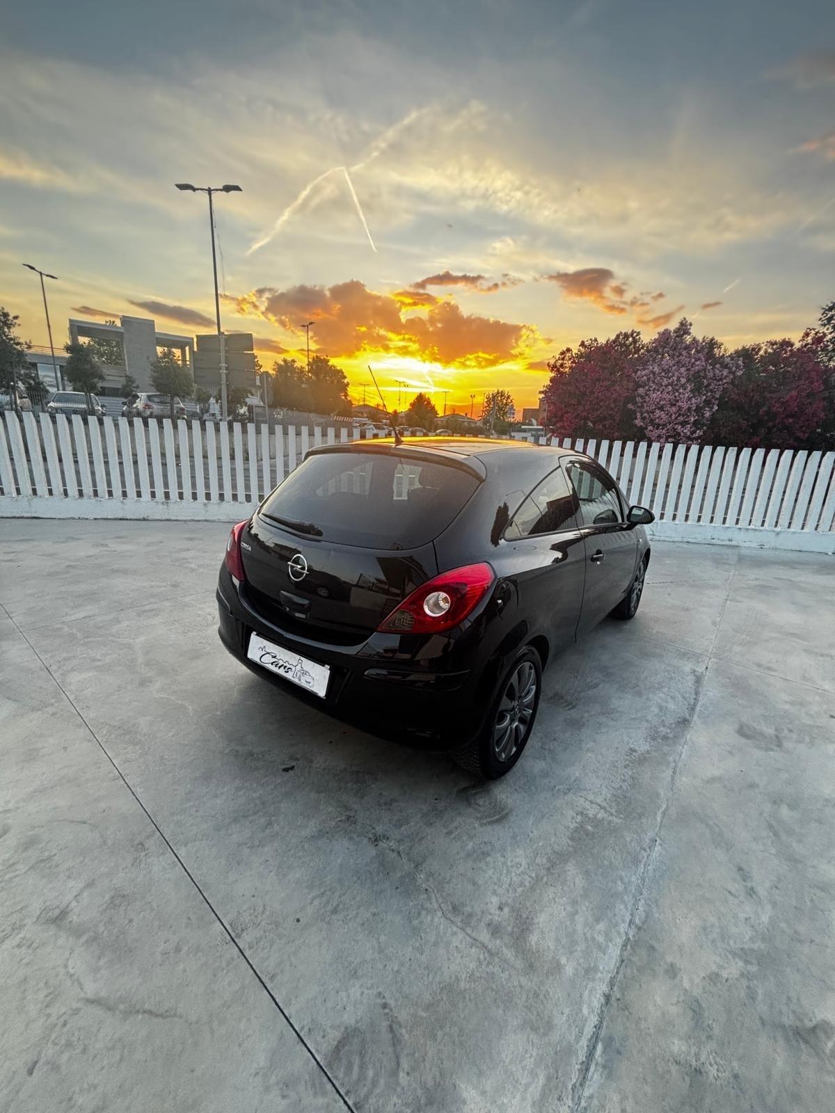 Opel Corsa 1.2 80CV 3 porte GPL-TECH Club