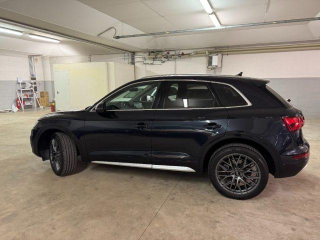 AUDI Q5 40 TDI quattro Business Sport
