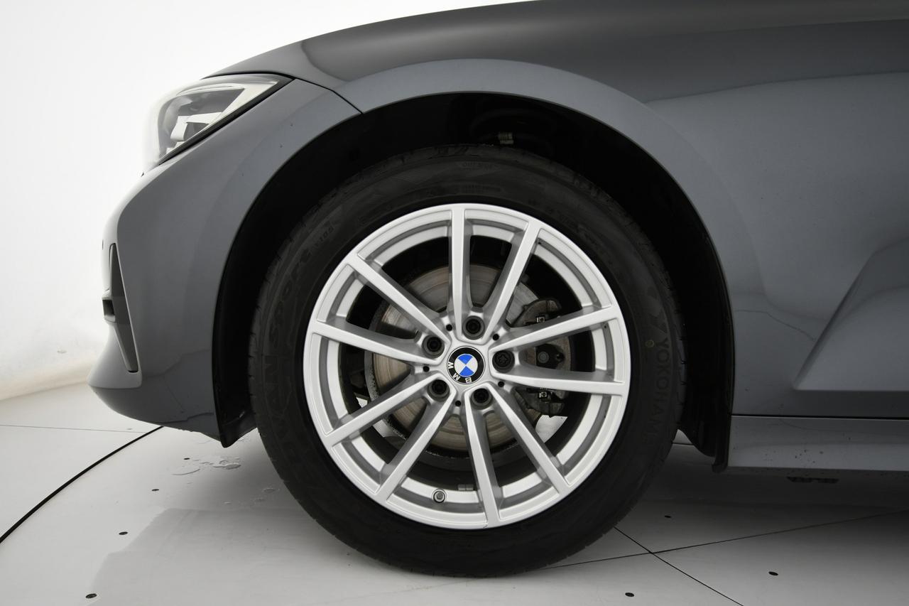 BMW 320d Touring mhev 48V xdrive Business Advantage auto APP CONNECT