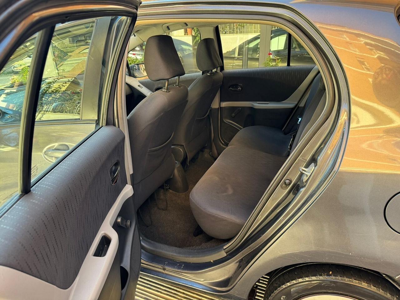 TOYOTA Yaris 1.3 5 porte Sol IMPIANTO GPL UNIPRO