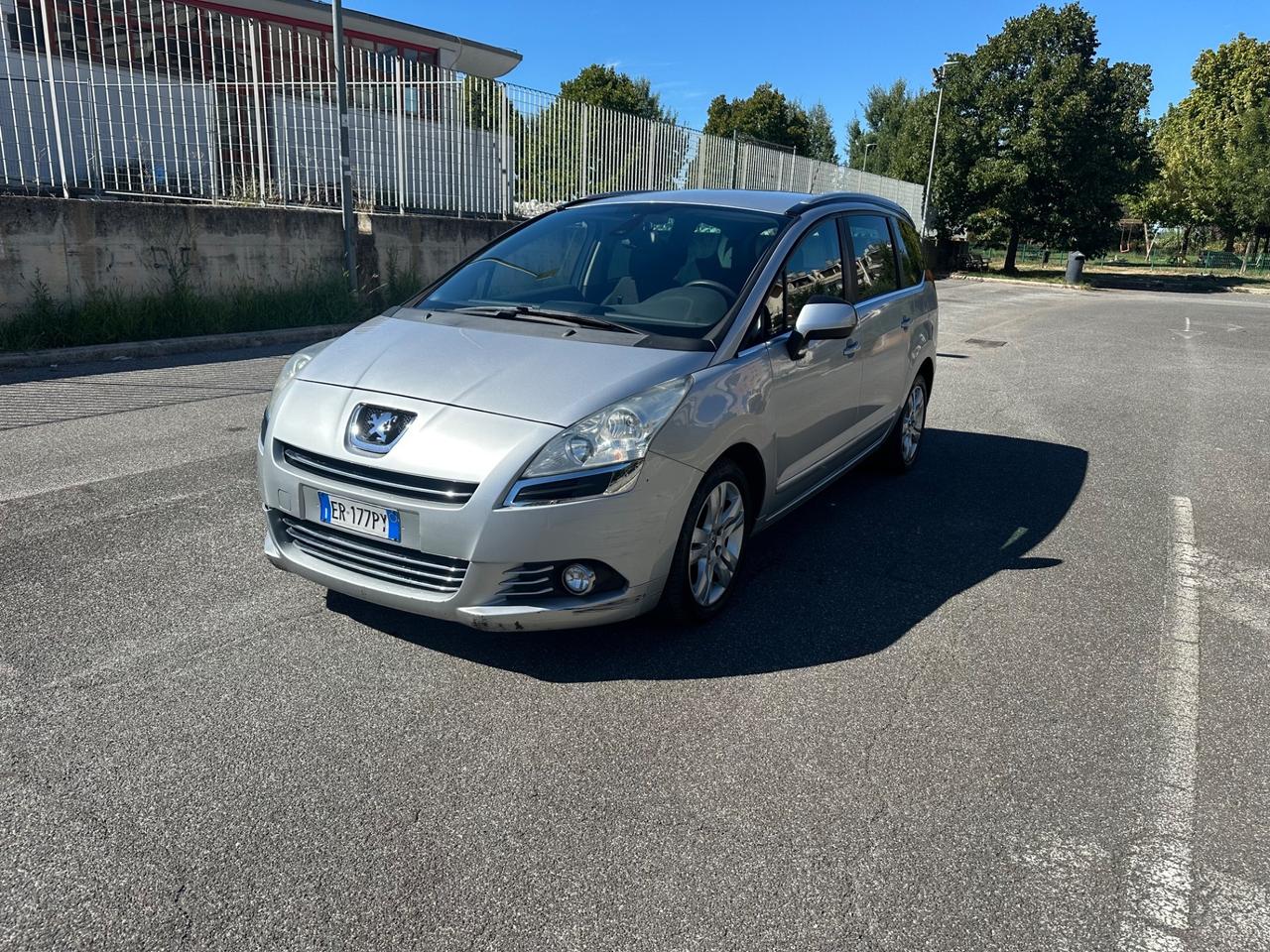 Peugeot 5008 1.6 HDi 115CV Business